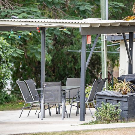 Mt Larcom Tourist Park Hotel Mount Larcom Екстериор снимка