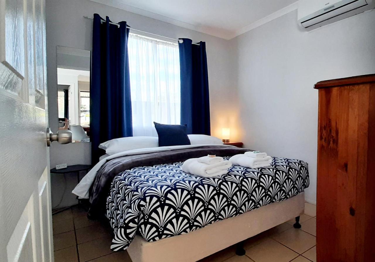 Mt Larcom Tourist Park Hotel Mount Larcom Екстериор снимка