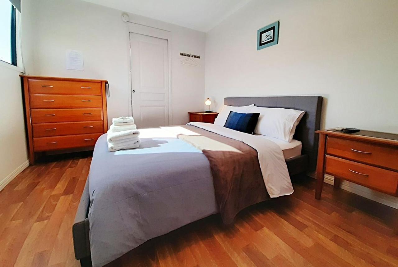 Mt Larcom Tourist Park Hotel Mount Larcom Екстериор снимка