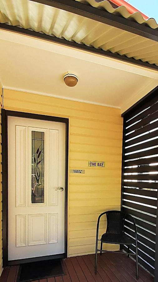 Mt Larcom Tourist Park Hotel Mount Larcom Екстериор снимка