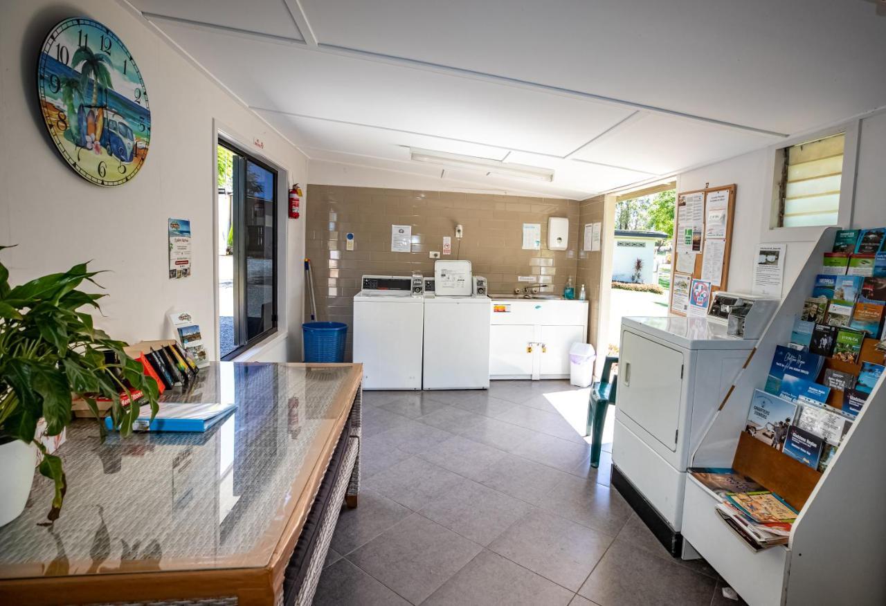 Mt Larcom Tourist Park Hotel Mount Larcom Екстериор снимка